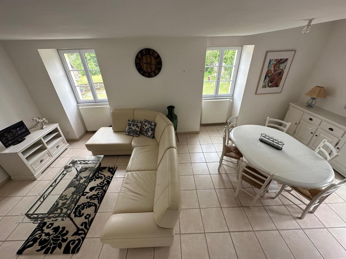 Apartment Au Coeur Du Jura Entre Comte Et Vin Jaune, Vin Jaune